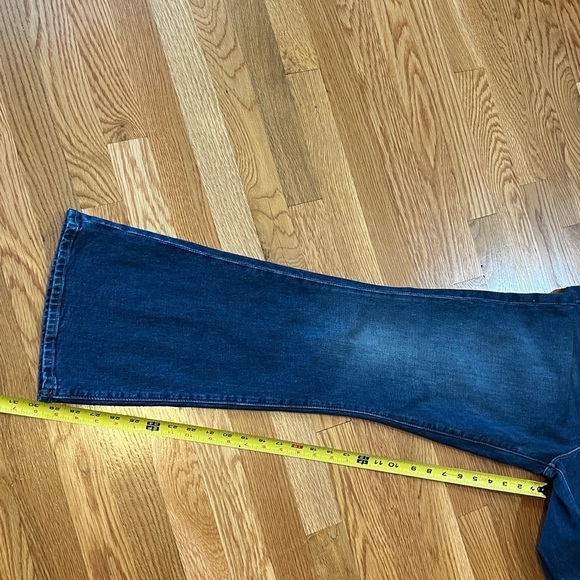 MOTHER The Weekender Skimp High-Rise Flare Jeans Size 31 NWT - Picture 9 of 16